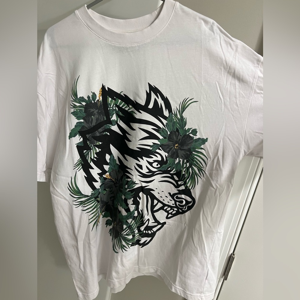 NWOT Darcsport over sized shirt